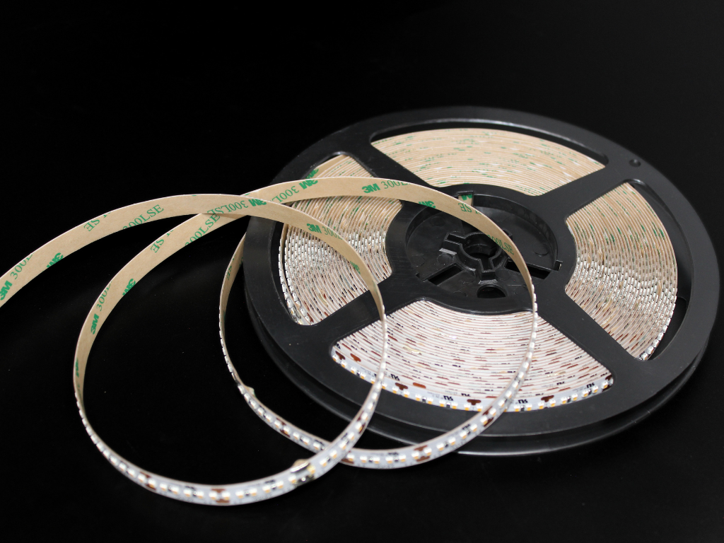 24V Centra Bright 300Ω Flexible LED Reel | 39.4 ft | 72 LEDs/ft - Image 2